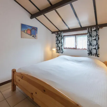 Casa de Férias Zeewind 145 With Parking By Interhome Bredene