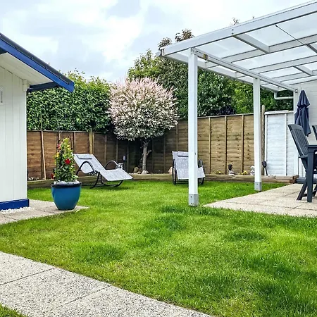 Zeewind 145 With Parking By Interhome Casa de Férias Bredene
